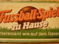 fussball-spiel-zu-hause-interessant-wie-auf-dem-rasen-ca1938-titelbild